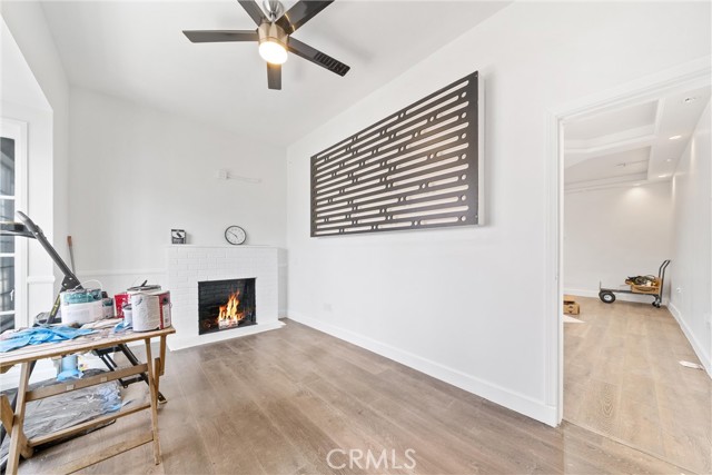 11170 Burbank Boulevard, North Hollywood CA: https://media.crmls.org/medias/44e44044-2364-431c-aebf-27ca4638b4ee.jpg