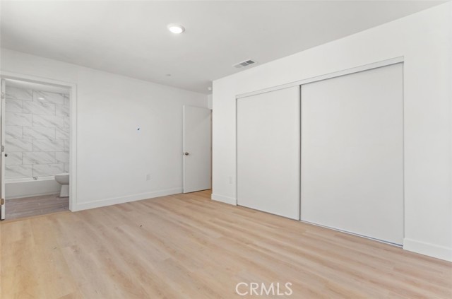 Detail Gallery Image 6 of 45 For 703 W 80th St, Los Angeles,  CA 90044 - 4 Beds | 4 Baths