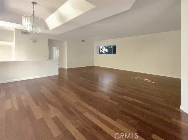 Detail Gallery Image 3 of 22 For 272 Manzanita Ln, Thousand Oaks,  CA 91361 - 4 Beds | 3 Baths