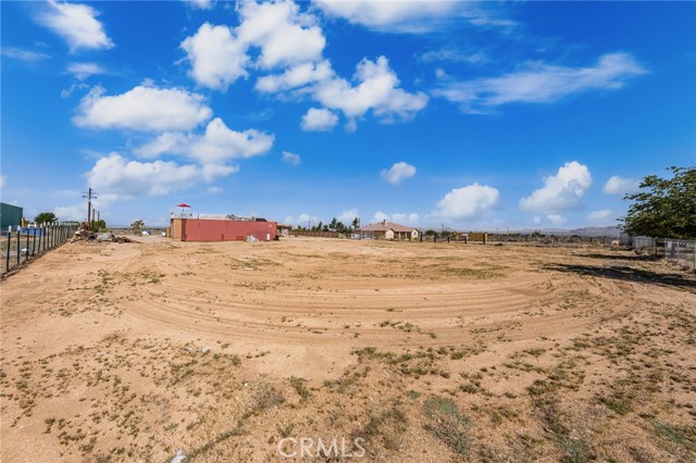 Detail Gallery Image 38 of 56 For 10779 Mills Rd, Apple Valley,  CA 92308 - 4 Beds | 3 Baths