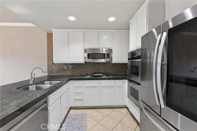Detail Gallery Image 18 of 47 For 152 Terraza Ct, Costa Mesa,  CA 92627 - 3 Beds | 2/1 Baths