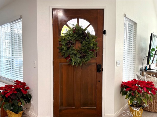 Detail Gallery Image 5 of 31 For 1641 Dimas Ct, Azusa,  CA 91702 - 2 Beds | 2/1 Baths