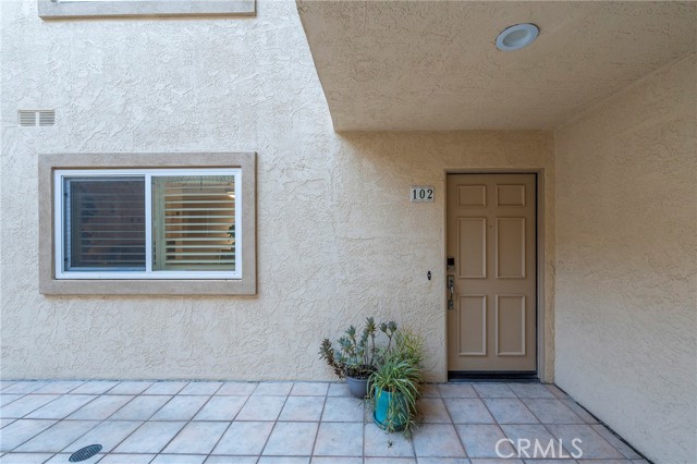 Detail Gallery Image 2 of 17 For 1110 W 10th St #102,  San Pedro,  CA 90731 - 2 Beds | 2 Baths