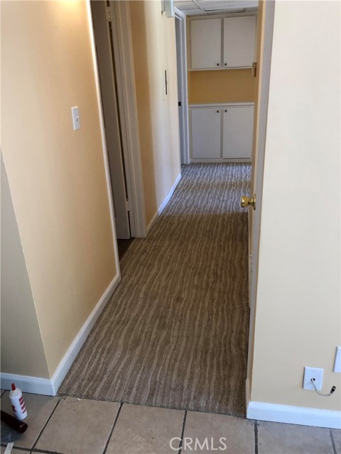 8601 International Avenue, Canoga Park CA: https://media.crmls.org/medias/44e76772-72f7-43f6-aad6-9025ba9571b5.jpg
