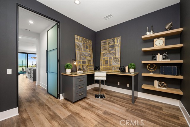 20436 W Liverpool Way, Porter Ranch CA: https://media.crmls.org/medias/44e7a0ef-7cdc-4bf7-bcf7-bc0ae5041d6c.jpg