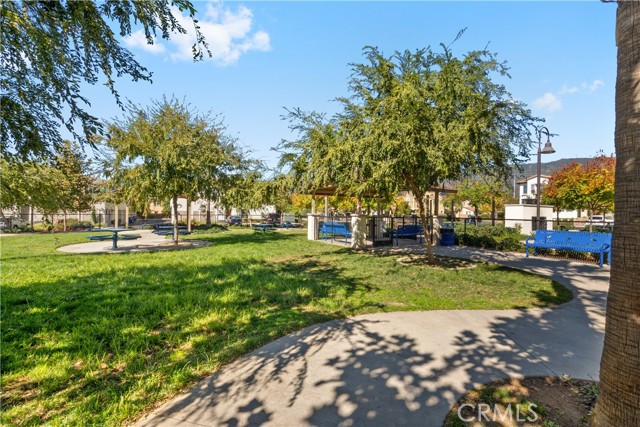 Detail Gallery Image 30 of 36 For 5604 Altamura Way #10,  Fontana,  CA 92336 - 4 Beds | 3 Baths