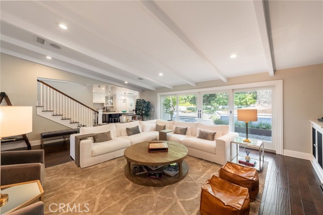 5433 Castle Knoll Road, La Canada Flintridge CA: https://media.crmls.org/medias/44e8af98-0ed7-41ce-a898-f9f24408bc63.jpg