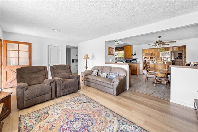 Detail Gallery Image 4 of 19 For 12091 Blackmer, Garden Grove,  CA 92845 - 4 Beds | 2 Baths