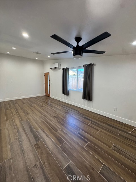 Detail Gallery Image 7 of 17 For 6439 1/2 Graves Ave, Lake Balboa,  CA 91605 - 0 Beds | 1 Baths