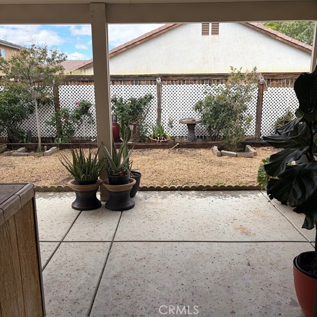 https://media.crmls.org/medias/44e93b8b-6bd0-4ceb-bcb2-522a011609fa.jpg?preset=X-Large
