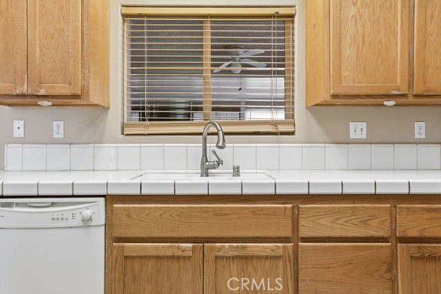 Detail Gallery Image 27 of 48 For 16647 Elm St, Hesperia,  CA 92345 - 4 Beds | 3 Baths