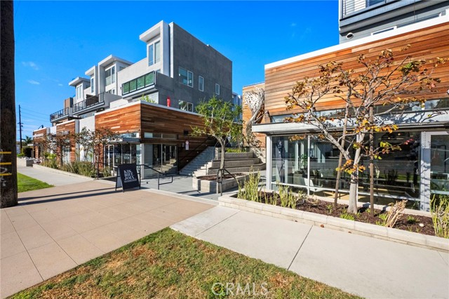 Detail Gallery Image 2 of 36 For 1920 S Pacific Coast #314,  Redondo Beach,  CA 90277 - 2 Beds | 2 Baths