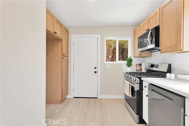 14463 Birchwood Drive, Hesperia CA: https://media.crmls.org/medias/44ea157c-1025-4754-ab38-2e0179f93a2c.jpg
