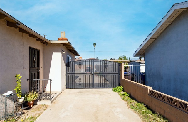 Image 3 for 17536 Ivy Ave, Fontana, CA 92335