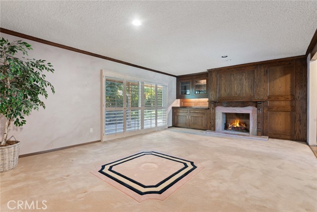 23458 Canzonet Street photo 5