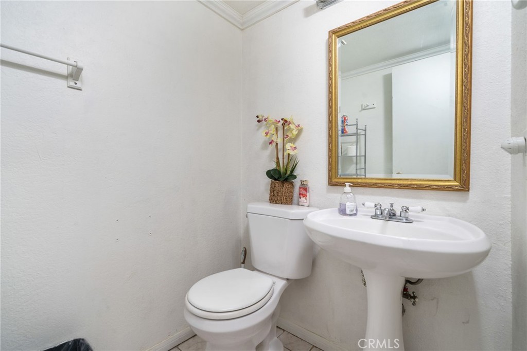 https://media.crmls.org/medias/44eb55aa-1cc5-41ca-a505-5dc0d6763918.jpg?preset=X-Large