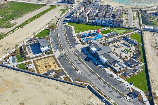 Detail Gallery Image 26 of 28 For 12951 Paradiso Dr #105,  Corona,  CA 92880 - 3 Beds | 3/1 Baths