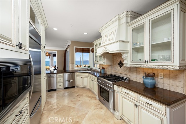 1400 E Ocean Boulevard, Long Beach CA: https://media.crmls.org/medias/44ec90b5-f4c1-49a3-8ca8-e8ae0f1a44e6.jpg
