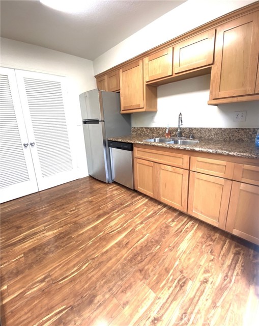 Detail Gallery Image 9 of 46 For 1582 Mitchell, Tustin,  CA 92780 - 2 Beds | 2/1 Baths