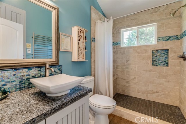 1560 Emerson Road, Cambria CA: https://media.crmls.org/medias/44ed9515-f183-4f6b-b79a-c922e37adef4.jpg
