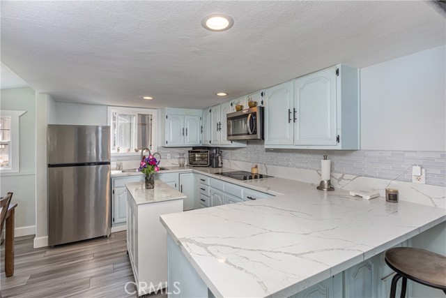 Image 20 of 49 For 13995 Hazel Drive