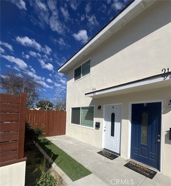 Detail Gallery Image 2 of 22 For 914 Delaware St #B,  Huntington Beach,  CA 92648 - 2 Beds | 1/1 Baths