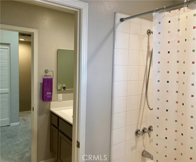 Detail Gallery Image 32 of 56 For 2447 Oneida St #2,  Pasadena,  CA 91107 - 3 Beds | 2/1 Baths
