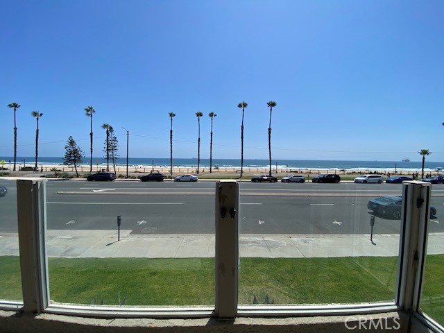 Detail Gallery Image 11 of 13 For 1400 Pacific Coast Hwy #107,  Huntington Beach,  CA 92648 - 2 Beds | 2/1 Baths