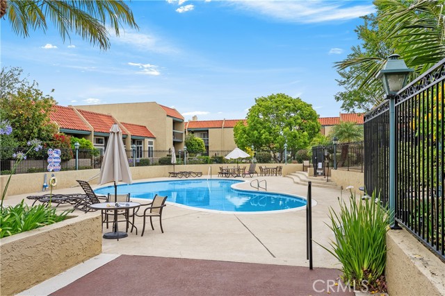 980 Palo Verde Avenue, Long Beach CA: https://media.crmls.org/medias/44ef035b-7210-4a01-bf40-86b96fe296f7.jpg