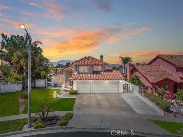 2112 Wembley Ln, Corona, CA 92881