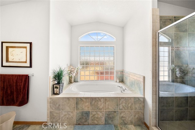 12710 Yorkshire Drive, Apple Valley CA: https://media.crmls.org/medias/44ef3c8c-95f4-4059-8459-9a97145ff538.jpg