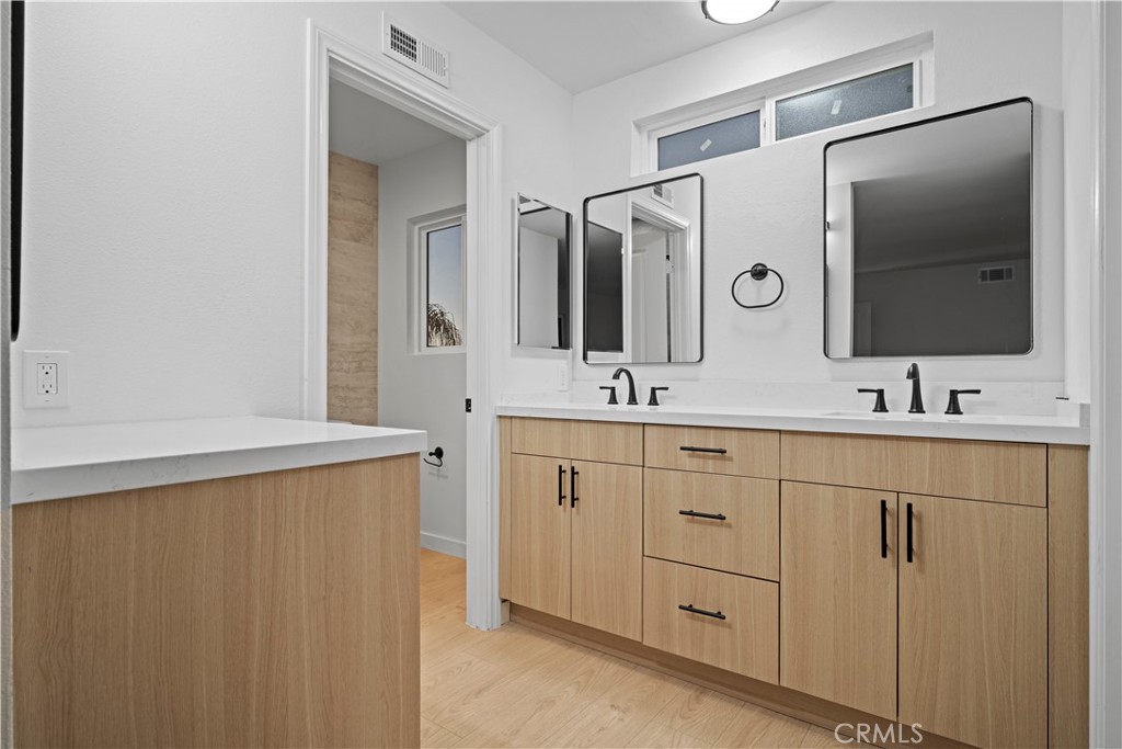 MLS #CV25265657 image #16