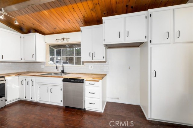 Detail Gallery Image 9 of 34 For 129 Zermatt Dr, Crestline,  CA 92325 - – Beds | – Baths