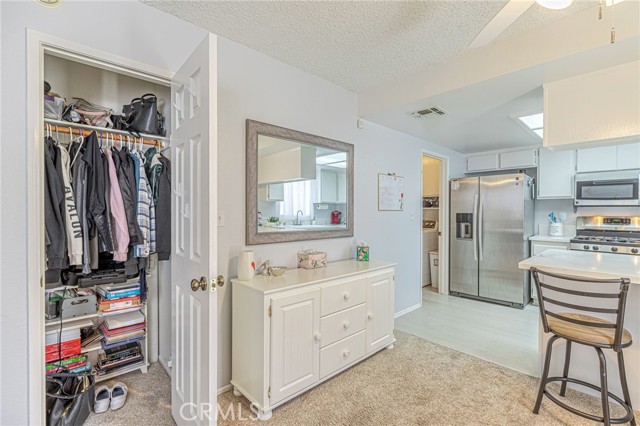 43840 Bobby Jones Drive, Lancaster CA: https://media.crmls.org/medias/44f1d63f-6a1e-4bde-b692-5008a8261ee8.jpg