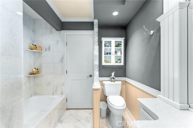 1215 Mira Monte Drive, Redlands CA: https://media.crmls.org/medias/44f2c13d-a1e4-41ad-b782-e3bb14178ff0.jpg