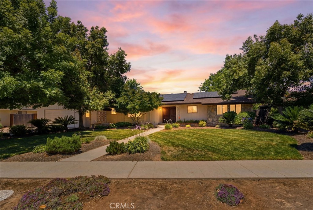 1154 W Tenaya Way
