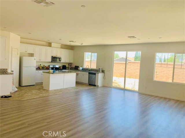 19764 Season Grove Drive, Riverside CA: https://media.crmls.org/medias/44f38dd1-4848-441a-81fc-09706def2aba.jpg