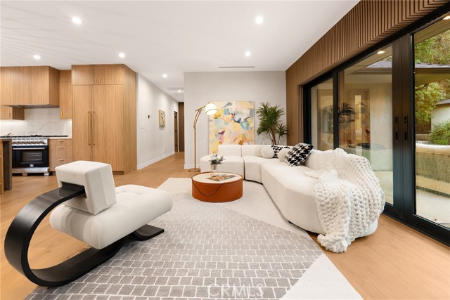 Image 24 of 75 For 775 Linda Vista