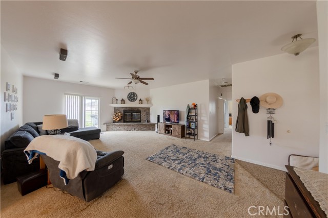 Detail Gallery Image 3 of 20 For 18451 Branding Iron Ct, Tehachapi,  CA 93561 - 4 Beds | 2 Baths