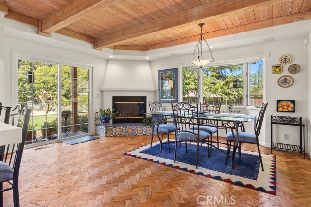 Detail Gallery Image 3 of 54 For 3544 Bay Ave, Chico,  CA 95973 - 3 Beds | 3/1 Baths