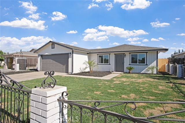 1757 Hickory Avenue, Livingston CA: https://media.crmls.org/medias/44f3ff39-de27-4f38-88ba-87c821c0163b.jpg