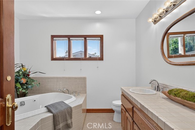 87 Dapplegray Lane, Rolling Hills Estates, California 90274, 5 Bedrooms Bedrooms, ,4 BathroomsBathrooms,Residential,For Sale,Dapplegray Lane,SB25233614