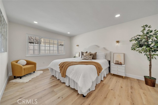 14181 Moore Ct., Irvine CA: https://media.crmls.org/medias/44f49e52-d136-4fae-a2ba-6b3dc0981491.jpg