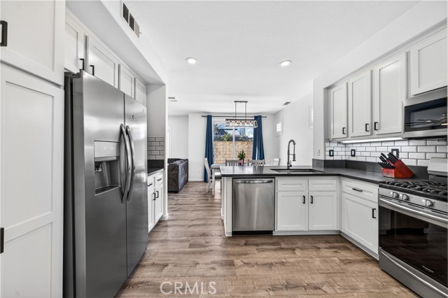 Detail Gallery Image 16 of 32 For 35899 Gatineau, Murrieta,  CA 92563 - 4 Beds | 2/1 Baths