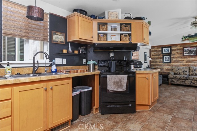 Detail Gallery Image 3 of 21 For 500 Atascadero Rd #C11,  Morro Bay,  CA 93442 - 2 Beds | 1/1 Baths
