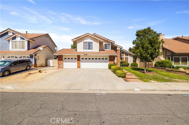 Detail Gallery Image 2 of 39 For 1659 Centre Ct, Palmdale,  CA 93551 - 3 Beds | 2/1 Baths