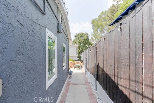 Detail Gallery Image 21 of 26 For 10777 Mountair Ave, Tujunga,  CA 91042 - 2 Beds | 1 Baths