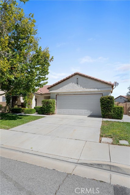 1721 W Ave H-4, Lancaster CA: https://media.crmls.org/medias/44f6cc7e-8eea-4bbf-a087-cd2f2c8d354d.jpg