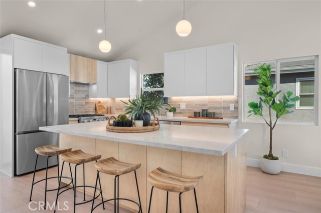 2411 Thomas Avenue, Redondo Beach CA: https://media.crmls.org/medias/44f71755-b2bb-4c6d-ac4a-51885debf51b.jpg