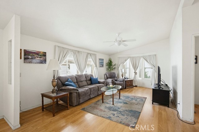 Detail Gallery Image 12 of 41 For 1262 Sorrel, Hemet,  CA 92545 - 3 Beds | 2 Baths